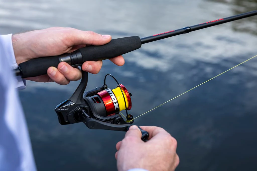 Abu Garcia Black Max Spinning Combo - Image 2