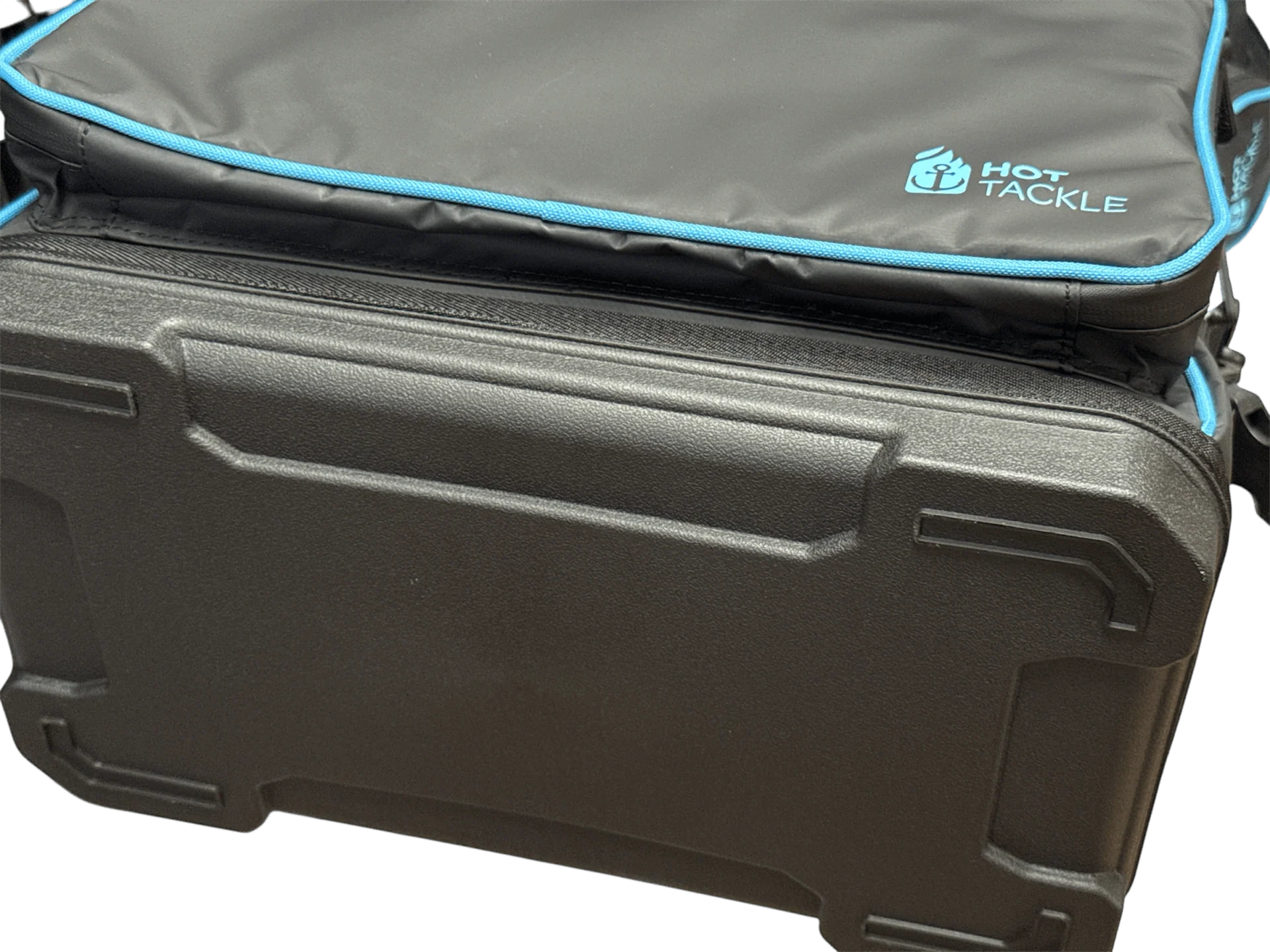 Hot Tackle Water Resistant Tackle Bag + Leader Holder - Image 3