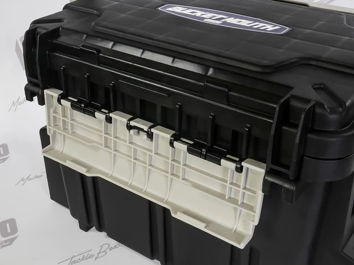 Meiho Bucket Mouth Tackle Box - Image 4