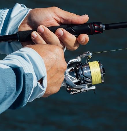 Shimano Stradic FM Spin Reel - Image 5