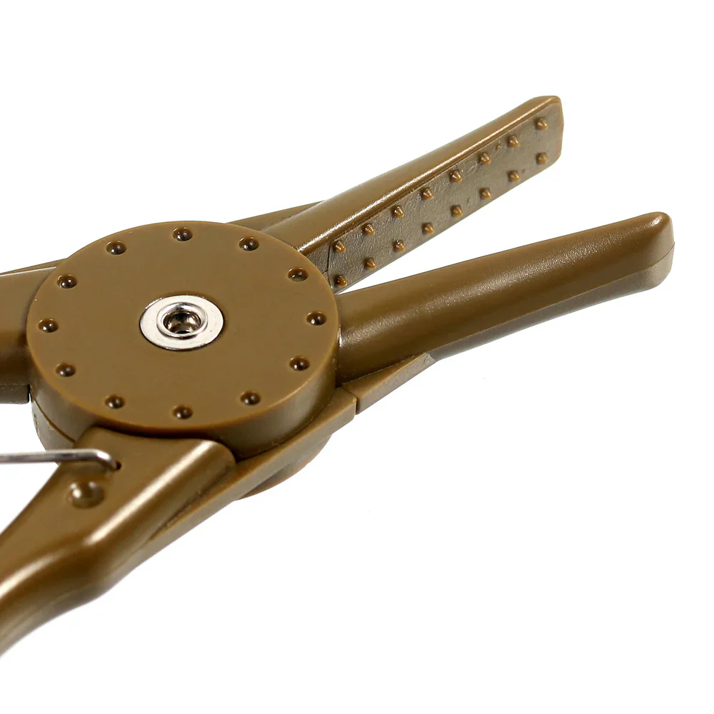 Timber Wolf Graphite Worm Pliers - Image 2